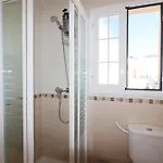 Pescia Con Piscina En Centro De アパート ネルハ